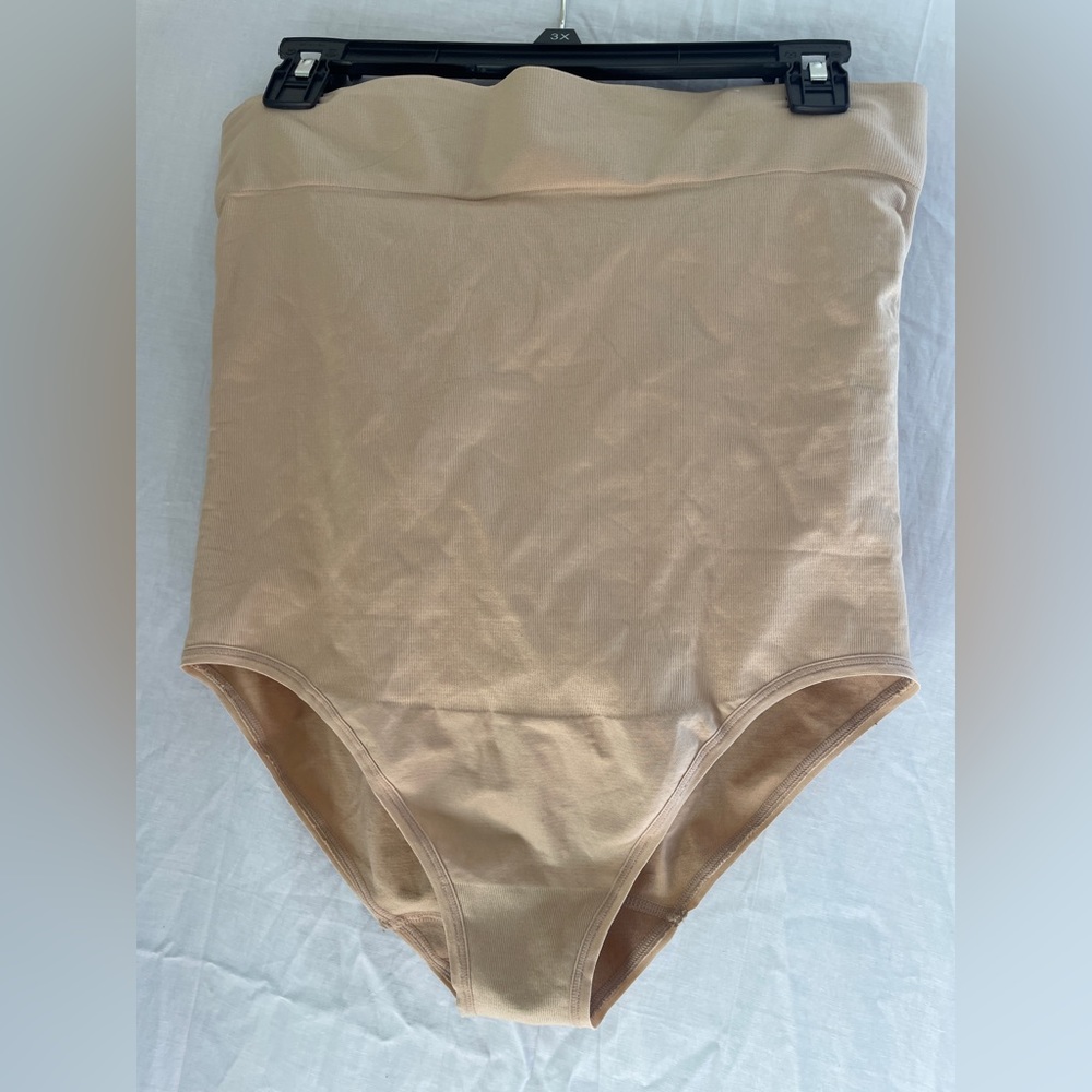 Cacique shape wear The Slimmer Ultra High-Waist brief. Size 22/24